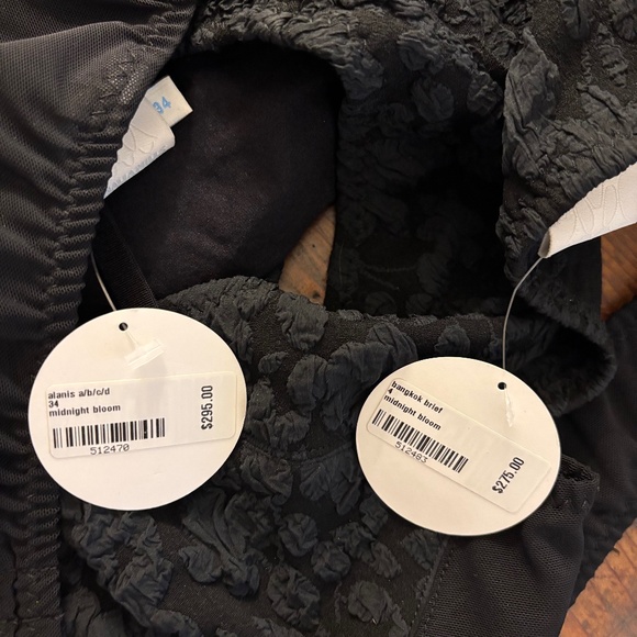 Malia Mills two-piece bikini set - Picture 10 of 12